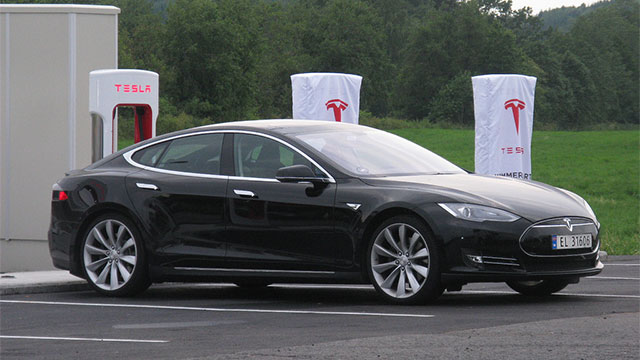 Tesla Repair | Oakmont Auto Care